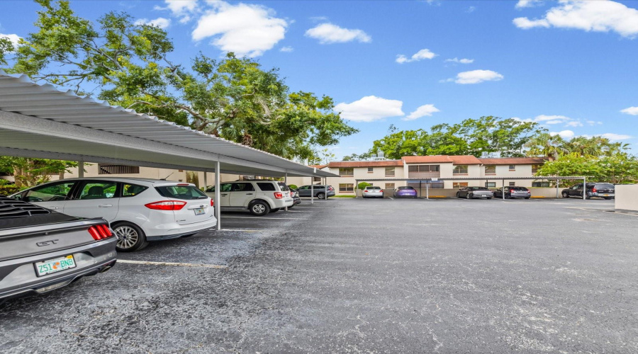 Clearwater, Florida 33761, 2 Bedroom Bedrooms, ,2 Bathroombathrooms,Residential,For Sale,Estancia,0,Mfrtb8541827