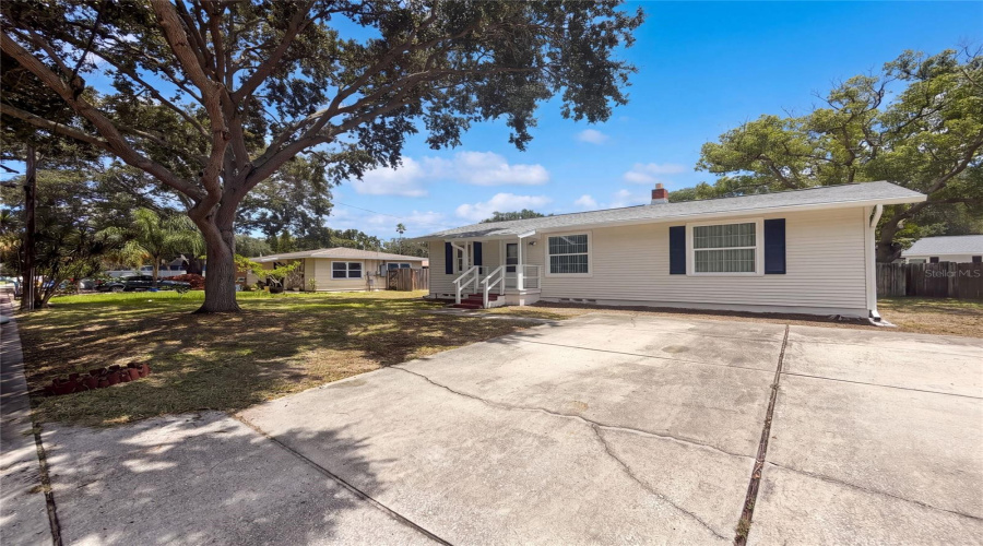 Dunedin, Florida 34698, 3 Bedroom Bedrooms, ,2 Bathroombathrooms,Residential,For Sale,Acropolis,0,Mfro6432858