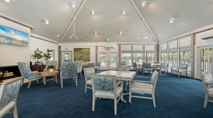 Bradenton, Florida 34210, 2 Bedroom Bedrooms, ,2 Bathroombathrooms,Residential,For Sale,Tidy Island,0,Mfra4674328