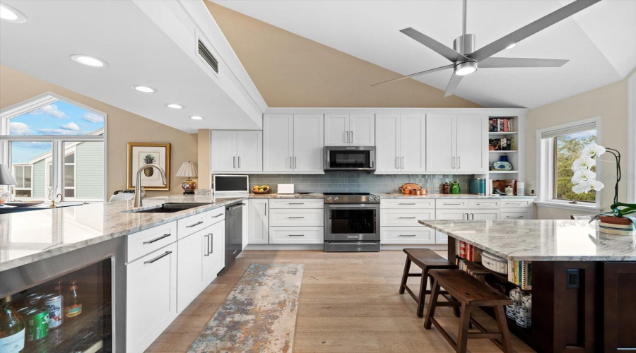 Bradenton, Florida 34210, 2 Bedroom Bedrooms, ,2 Bathroombathrooms,Residential,For Sale,Tidy Island,0,Mfra4674328