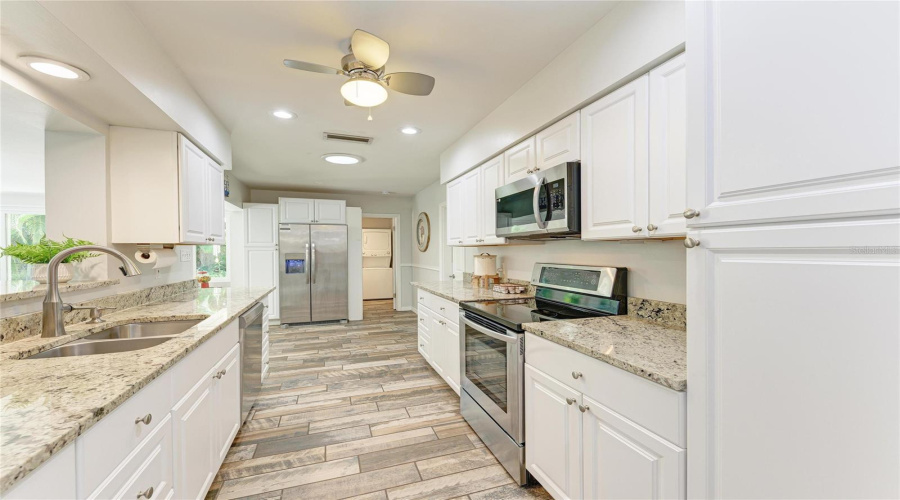 Bradenton, Florida 34205, 3 Bedroom Bedrooms, ,3 Bathroombathrooms,Residential,For Sale,21St,0,Mfra4703806