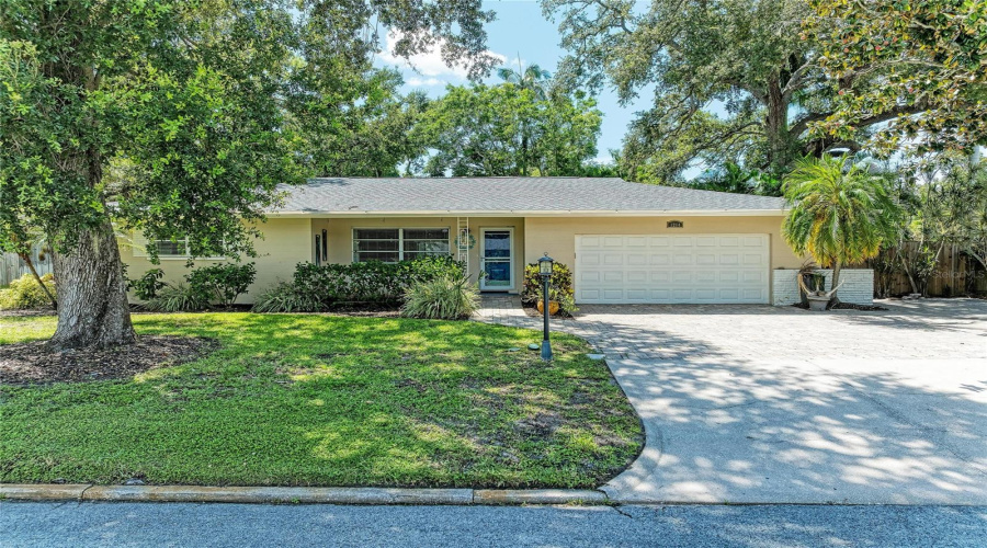 Bradenton, Florida 34205, 3 Bedroom Bedrooms, ,3 Bathroombathrooms,Residential,For Sale,21St,0,Mfra4703806