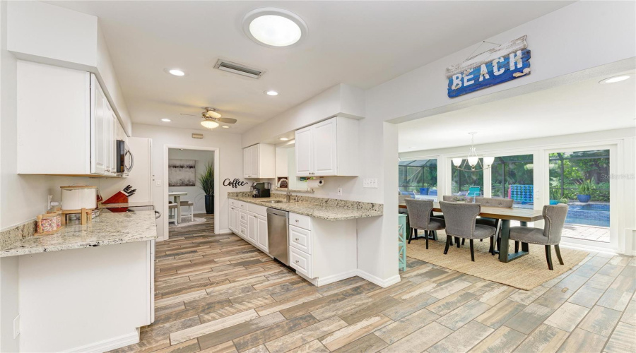 Bradenton, Florida 34205, 3 Bedroom Bedrooms, ,3 Bathroombathrooms,Residential,For Sale,21St,0,Mfra4703806