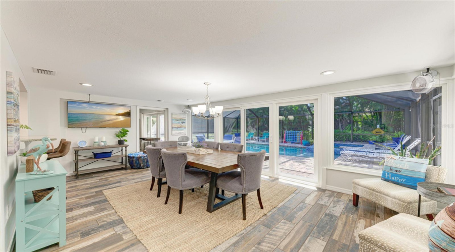 Florida Room W/ Dining