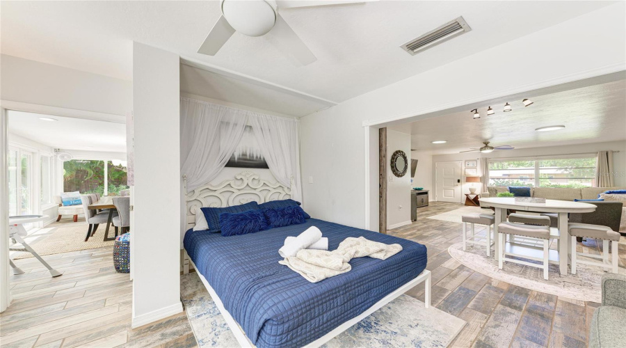 Bradenton, Florida 34205, 3 Bedroom Bedrooms, ,3 Bathroombathrooms,Residential,For Sale,21St,0,Mfra4703806