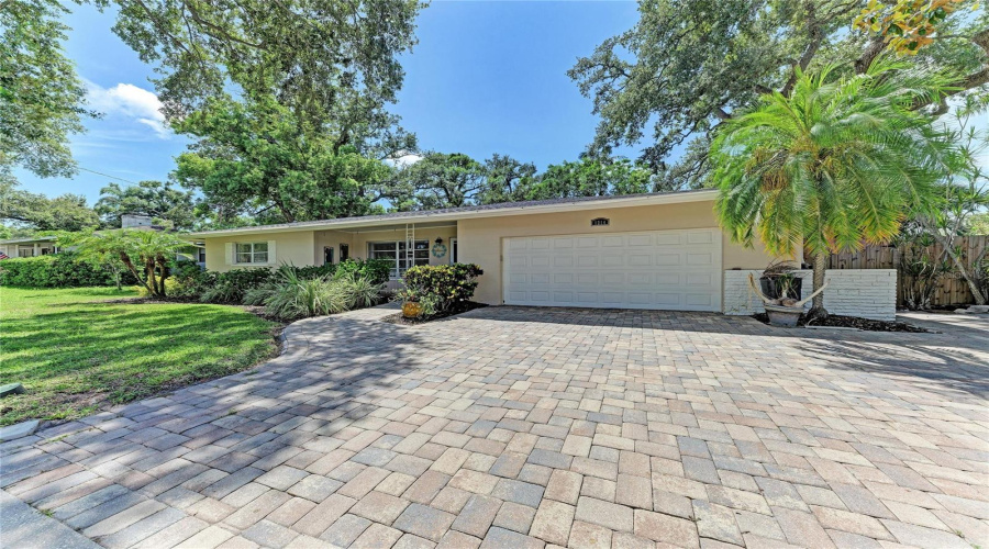 Bradenton, Florida 34205, 3 Bedroom Bedrooms, ,3 Bathroombathrooms,Residential,For Sale,21St,0,Mfra4703806