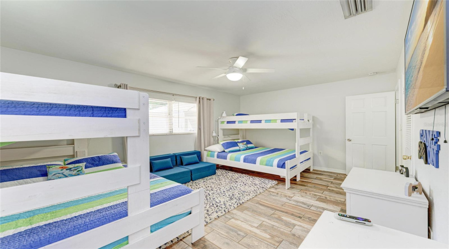 Bradenton, Florida 34205, 3 Bedroom Bedrooms, ,3 Bathroombathrooms,Residential,For Sale,21St,0,Mfra4703806