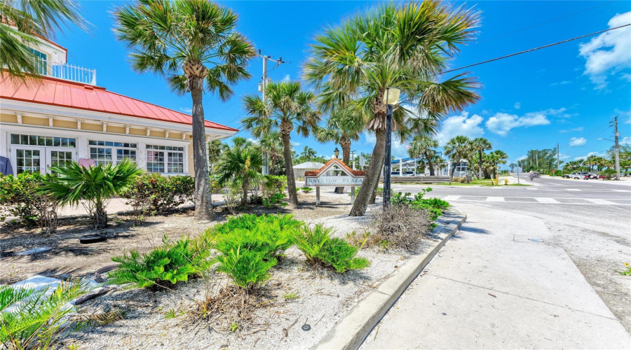Bradenton, Florida 34205, 3 Bedroom Bedrooms, ,3 Bathroombathrooms,Residential,For Sale,21St,0,Mfra4703806