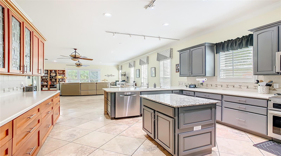 Kissimmee, Florida 34759, 3 Bedroom Bedrooms, ,2 Bathroombathrooms,Residential,For Sale,Glendora,0,Mfrfc319708