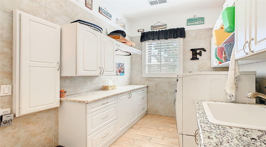 Kissimmee, Florida 34759, 3 Bedroom Bedrooms, ,2 Bathroombathrooms,Residential,For Sale,Glendora,0,Mfrfc319708