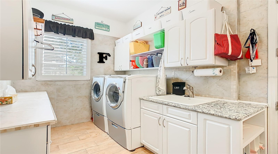 Kissimmee, Florida 34759, 3 Bedroom Bedrooms, ,2 Bathroombathrooms,Residential,For Sale,Glendora,0,Mfrfc319708