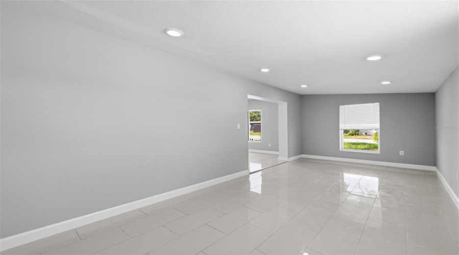 Tampa, Florida 33615, 4 Bedroom Bedrooms, ,3 Bathroombathrooms,Residential,For Sale,Tanglewood,0,Mfrtb8543001