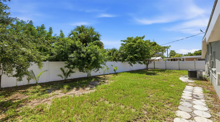 Tampa, Florida 33615, 4 Bedroom Bedrooms, ,3 Bathroombathrooms,Residential,For Sale,Tanglewood,0,Mfrtb8543001