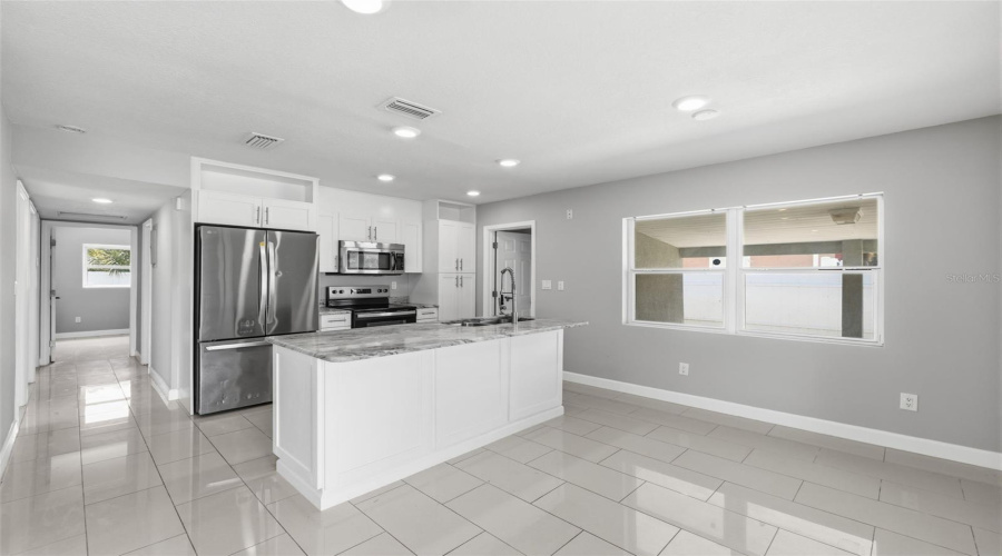 Tampa, Florida 33615, 4 Bedroom Bedrooms, ,3 Bathroombathrooms,Residential,For Sale,Tanglewood,0,Mfrtb8543001