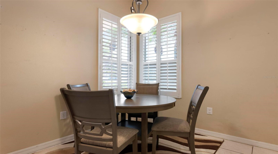 Kitchen Eat-In  Area