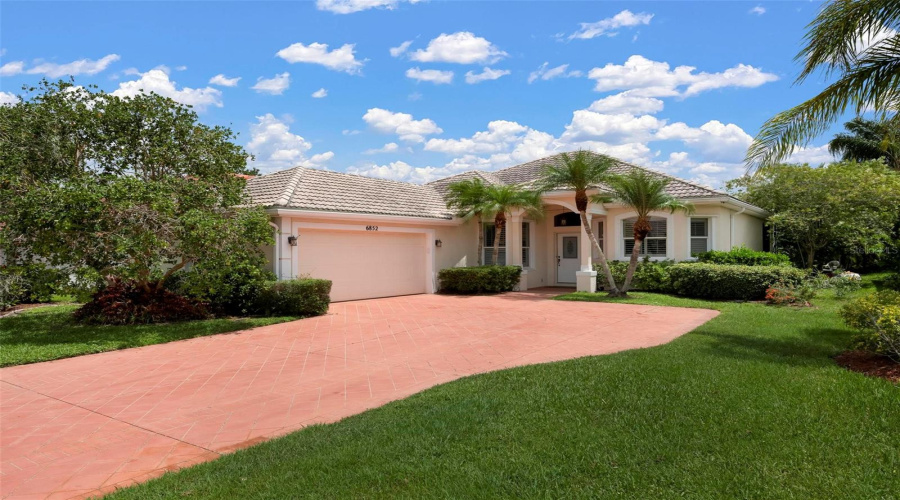 Side-Loaded Garage At 6852 Sagebrush Circle