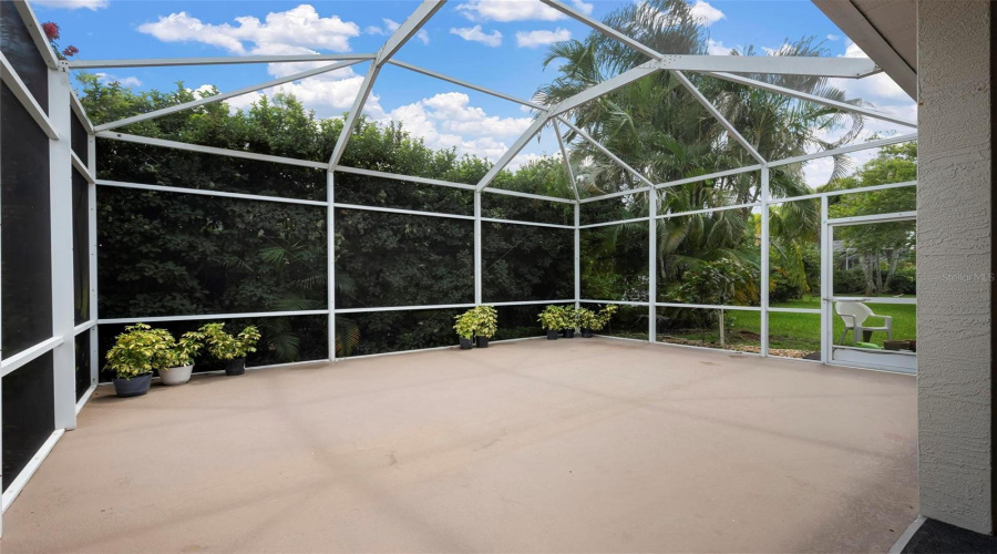 Large Screened-In Lanai
