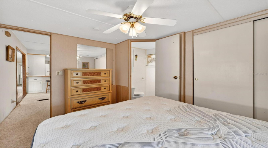 Tavares, Florida 32778, 3 Bedroom Bedrooms, ,2 Bathroombathrooms,Residential,For Sale,Hickory,0,Mfrg5109523