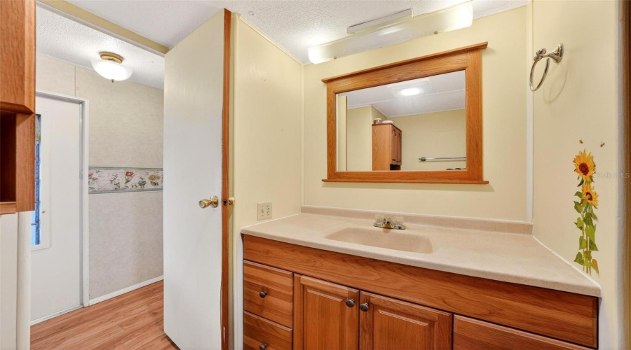 Tavares, Florida 32778, 3 Bedroom Bedrooms, ,2 Bathroombathrooms,Residential,For Sale,Hickory,0,Mfrg5109523