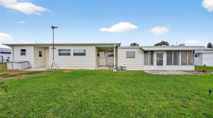 Tavares, Florida 32778, 3 Bedroom Bedrooms, ,2 Bathroombathrooms,Residential,For Sale,Hickory,0,Mfrg5109523