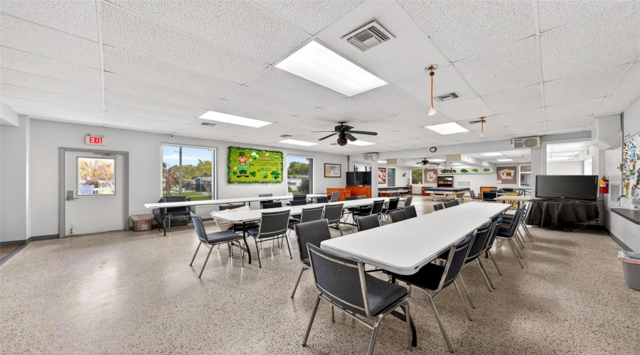 Tavares, Florida 32778, 3 Bedroom Bedrooms, ,2 Bathroombathrooms,Residential,For Sale,Hickory,0,Mfrg5109523