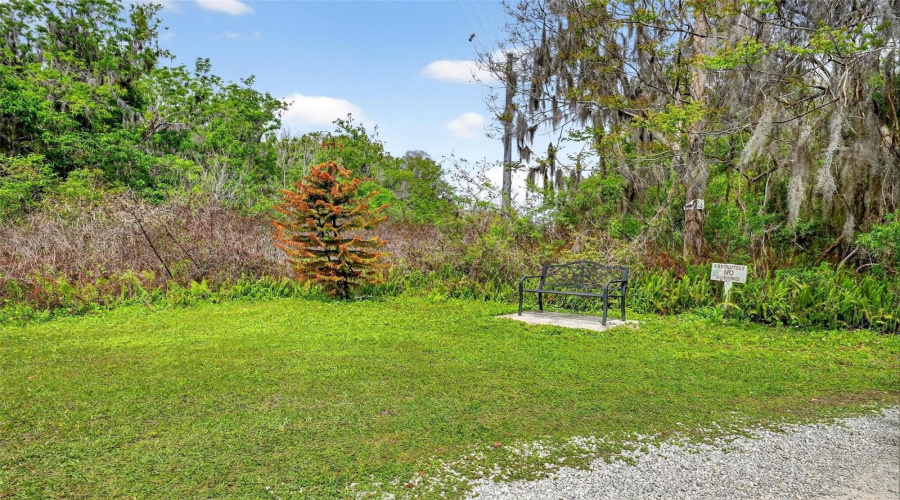 Tavares, Florida 32778, 3 Bedroom Bedrooms, ,2 Bathroombathrooms,Residential,For Sale,Hickory,0,Mfrg5109523