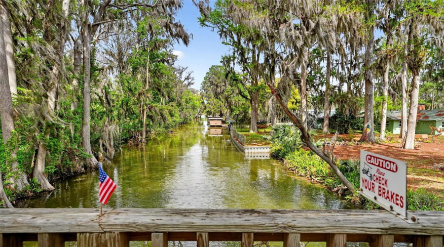 Tavares, Florida 32778, 3 Bedroom Bedrooms, ,2 Bathroombathrooms,Residential,For Sale,Hickory,0,Mfrg5109523