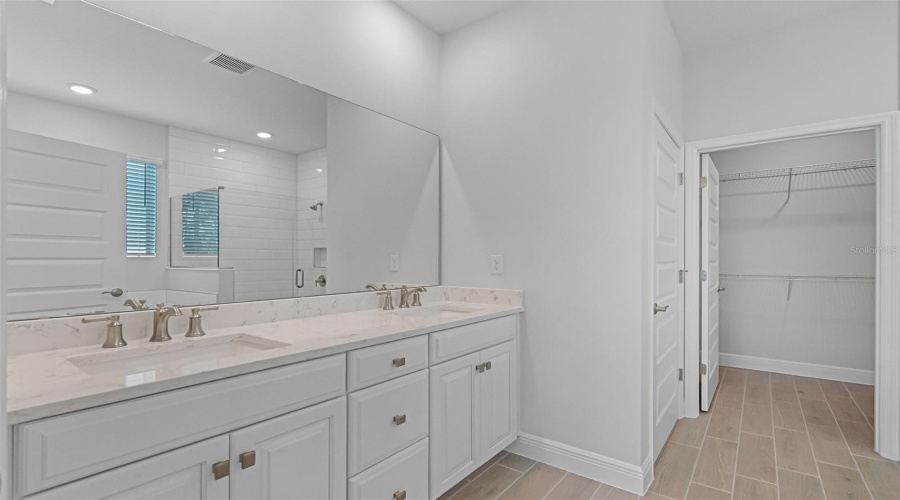 Winter Garden, Florida 34787, 4 Bedroom Bedrooms, ,3 Bathroombathrooms,Residential,For Sale,Shine View,0,Mfro6430277