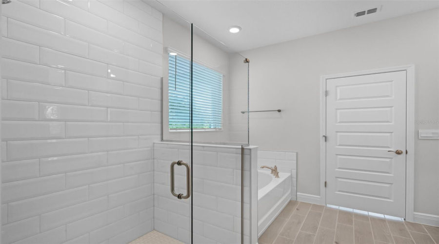Winter Garden, Florida 34787, 4 Bedroom Bedrooms, ,3 Bathroombathrooms,Residential,For Sale,Shine View,0,Mfro6430277