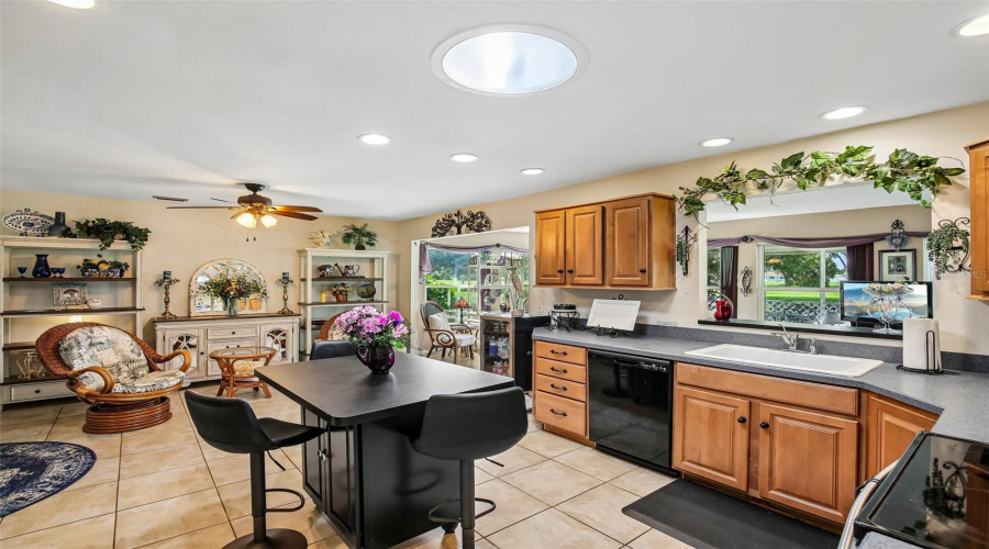 Sun City Center, Florida 33573, 2 Bedroom Bedrooms, ,2 Bathroombathrooms,Residential,For Sale,Allegheny,0,Mfrtb8539487