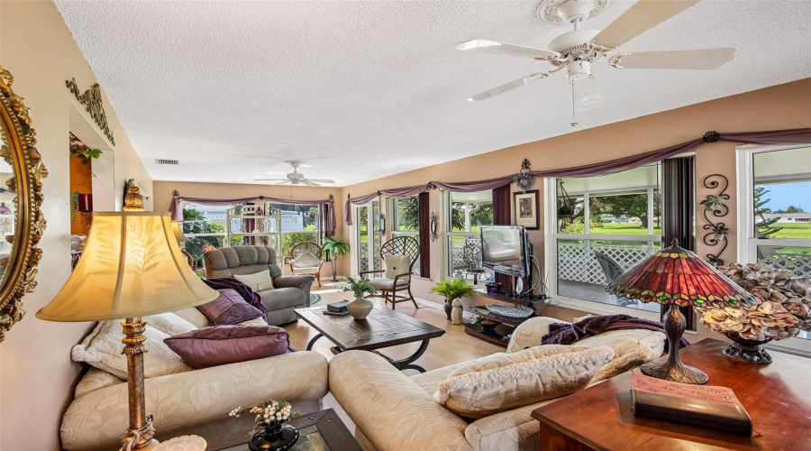 Sun City Center, Florida 33573, 2 Bedroom Bedrooms, ,2 Bathroombathrooms,Residential,For Sale,Allegheny,0,Mfrtb8539487
