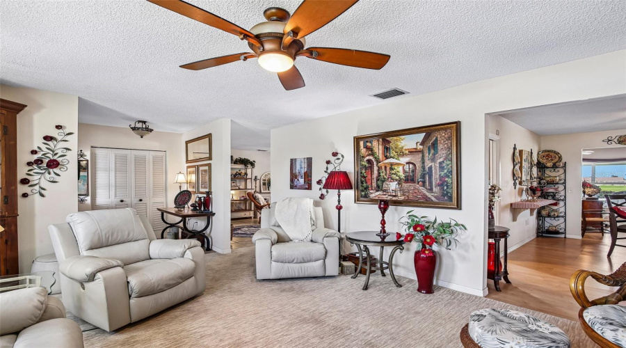 Sun City Center, Florida 33573, 2 Bedroom Bedrooms, ,2 Bathroombathrooms,Residential,For Sale,Allegheny,0,Mfrtb8539487