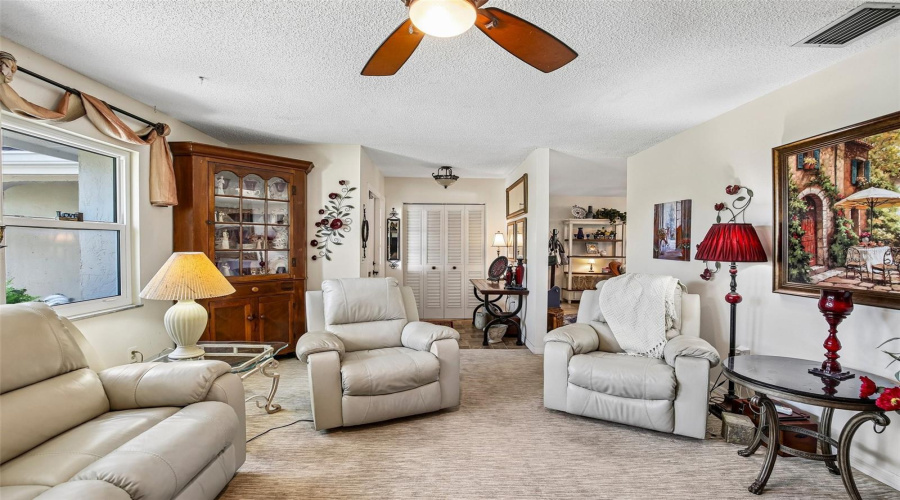 Sun City Center, Florida 33573, 2 Bedroom Bedrooms, ,2 Bathroombathrooms,Residential,For Sale,Allegheny,0,Mfrtb8539487