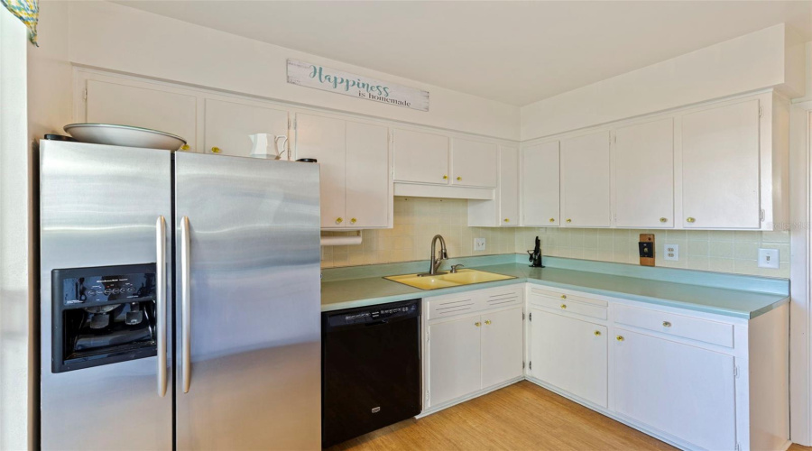 St Petersburg, Florida 33701, 1 Bedroom Bedrooms, ,1 Bathroombathrooms,Residential,For Sale,North Shore,0,Mfrtb8463460