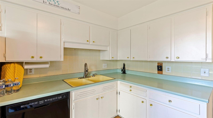 St Petersburg, Florida 33701, 1 Bedroom Bedrooms, ,1 Bathroombathrooms,Residential,For Sale,North Shore,0,Mfrtb8463460