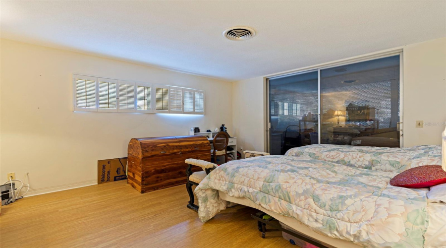 St Petersburg, Florida 33701, 1 Bedroom Bedrooms, ,1 Bathroombathrooms,Residential,For Sale,North Shore,0,Mfrtb8463460