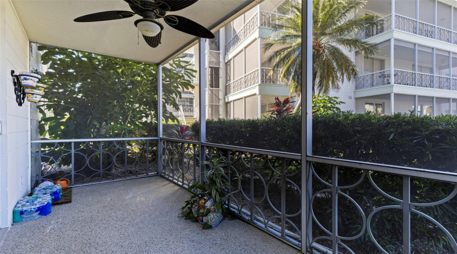 St Petersburg, Florida 33701, 1 Bedroom Bedrooms, ,1 Bathroombathrooms,Residential,For Sale,North Shore,0,Mfrtb8463460