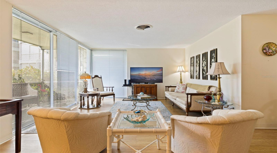 St Petersburg, Florida 33701, 1 Bedroom Bedrooms, ,1 Bathroombathrooms,Residential,For Sale,North Shore,0,Mfrtb8463460