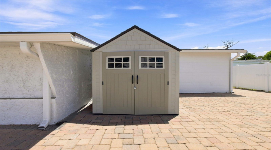 Tampa, Florida 33615, 6 Bedroom Bedrooms, ,3 Bathroombathrooms,Residential,For Sale,Ambassador,0,Mfrtb8537925