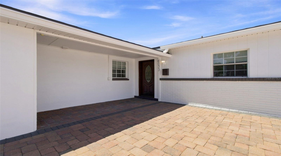 Tampa, Florida 33615, 6 Bedroom Bedrooms, ,3 Bathroombathrooms,Residential,For Sale,Ambassador,0,Mfrtb8537925