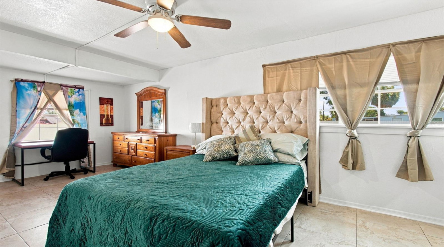 Tampa, Florida 33615, 6 Bedroom Bedrooms, ,3 Bathroombathrooms,Residential,For Sale,Ambassador,0,Mfrtb8537925