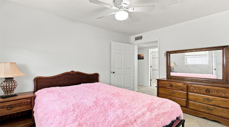 Tampa, Florida 33615, 6 Bedroom Bedrooms, ,3 Bathroombathrooms,Residential,For Sale,Ambassador,0,Mfrtb8537925