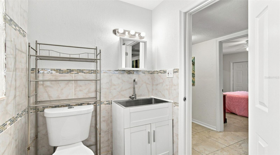 Tampa, Florida 33615, 6 Bedroom Bedrooms, ,3 Bathroombathrooms,Residential,For Sale,Ambassador,0,Mfrtb8537925