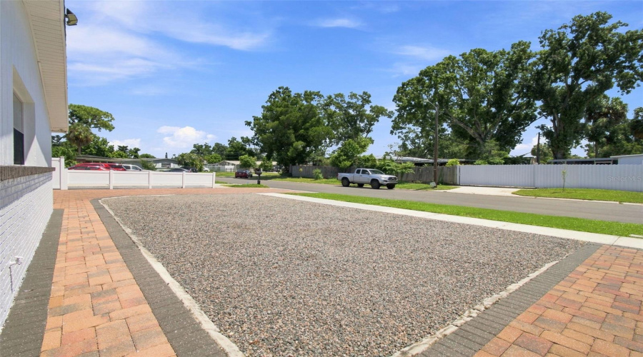 Tampa, Florida 33615, 6 Bedroom Bedrooms, ,3 Bathroombathrooms,Residential,For Sale,Ambassador,0,Mfrtb8537925