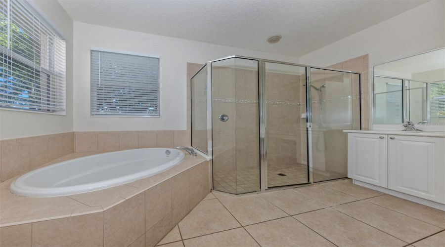 Venice, Florida 34292, 3 Bedroom Bedrooms, ,2 Bathroombathrooms,Residential,For Sale,Dancing River,0,Mfrn6144327