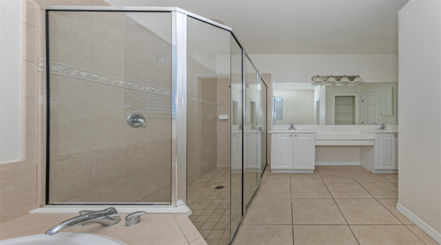 Venice, Florida 34292, 3 Bedroom Bedrooms, ,2 Bathroombathrooms,Residential,For Sale,Dancing River,0,Mfrn6144327