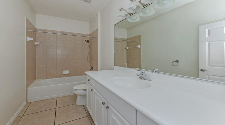 Venice, Florida 34292, 3 Bedroom Bedrooms, ,2 Bathroombathrooms,Residential,For Sale,Dancing River,0,Mfrn6144327
