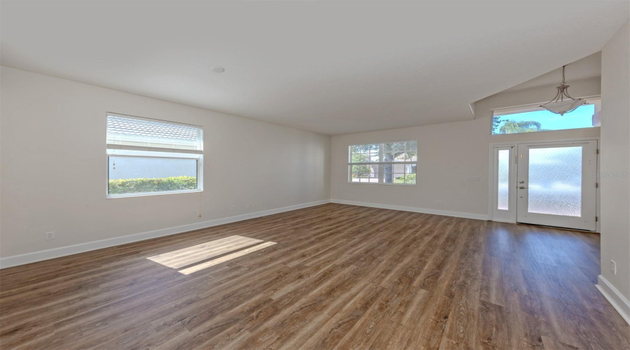 Venice, Florida 34292, 3 Bedroom Bedrooms, ,2 Bathroombathrooms,Residential,For Sale,Dancing River,0,Mfrn6144327
