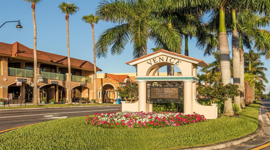Venice, Florida 34292, 3 Bedroom Bedrooms, ,2 Bathroombathrooms,Residential,For Sale,Dancing River,0,Mfrn6144327