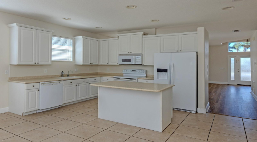 Venice, Florida 34292, 3 Bedroom Bedrooms, ,2 Bathroombathrooms,Residential,For Sale,Dancing River,0,Mfrn6144327
